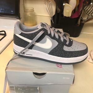 Nike Gray Sneakers Kids 7